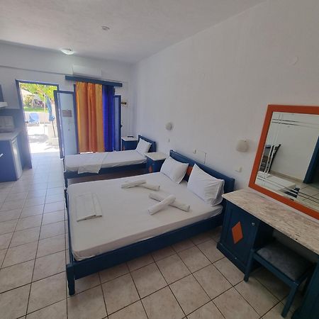 גאורגיופוליס Leonidas Studios & Apartments מראה חיצוני תמונה