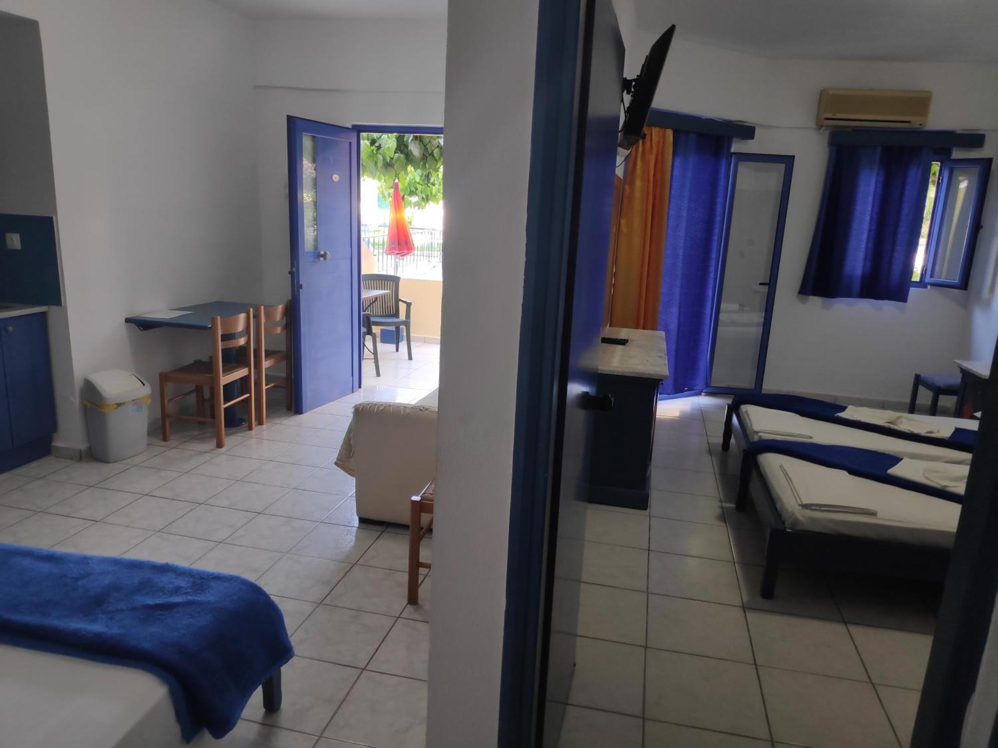גאורגיופוליס Leonidas Studios & Apartments מראה חיצוני תמונה